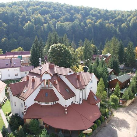 Hotel Radiola Yaremche Bagian luar foto