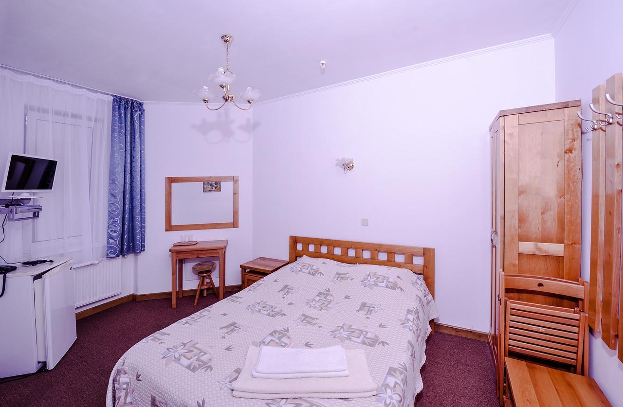 Hotel Radiola Yaremche Bagian luar foto