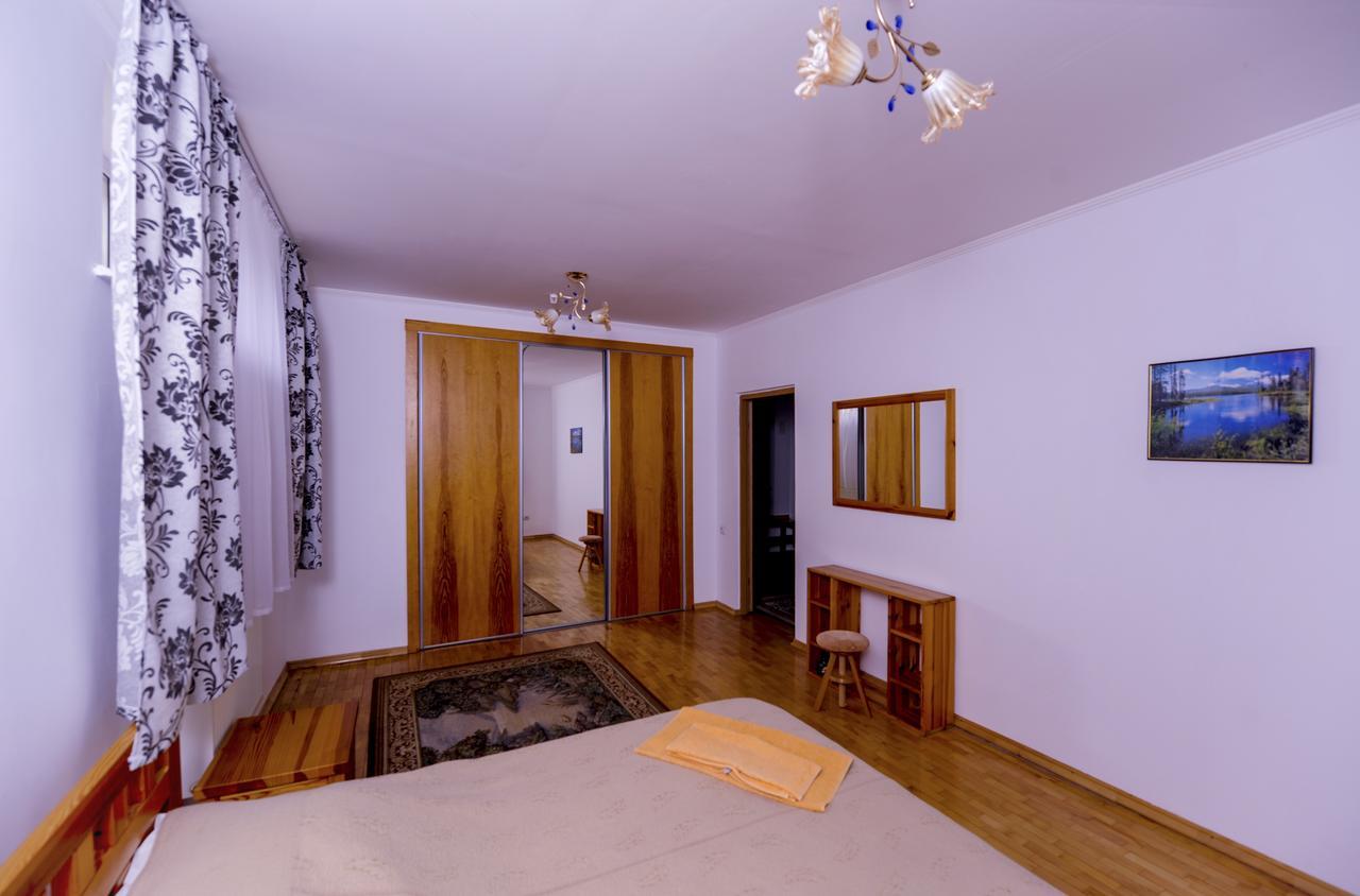 Hotel Radiola Yaremche Bagian luar foto